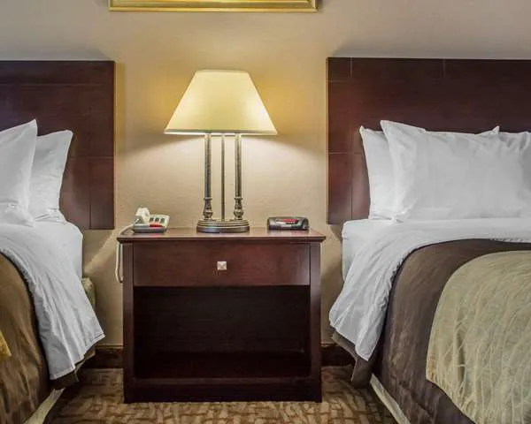 Quality Inn 4
