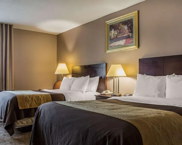 Quality Inn 4