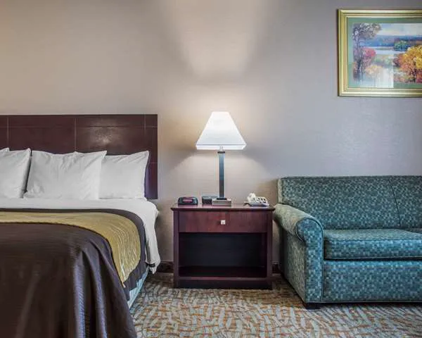 Quality Inn 4