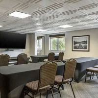 Comfort Inn University ico