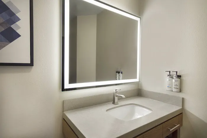 Candlewood Suites Buffalo Amherst by IHG 3