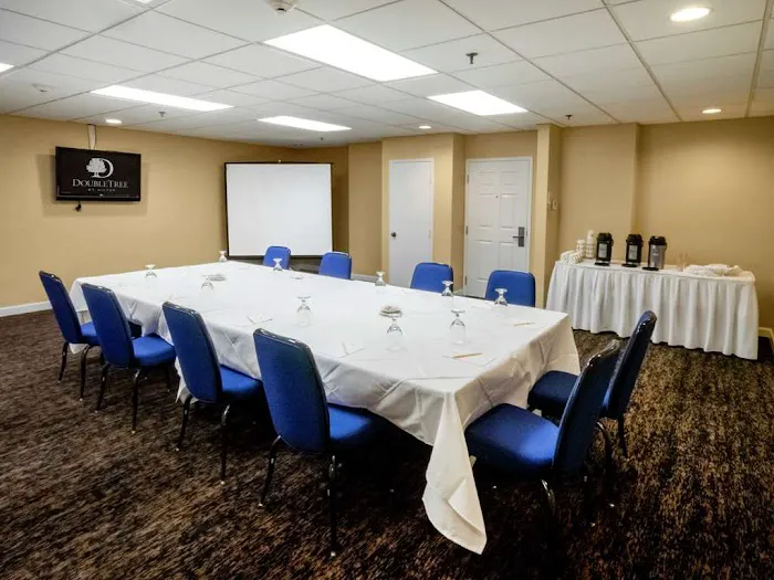 DoubleTree by Hilton Hotel Buffalo - Amherst 3