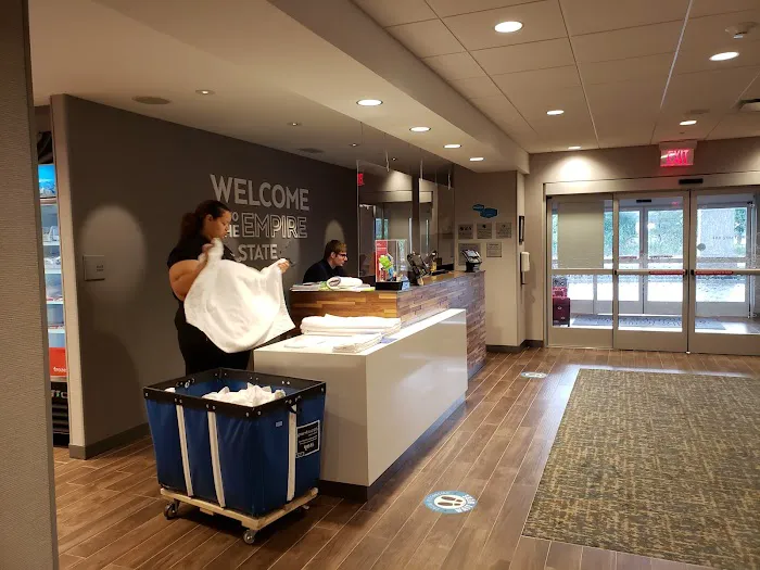 Hampton Inn Buffalo - Amherst 4