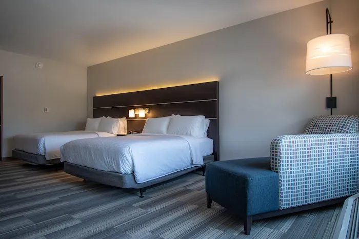 Holiday Inn Express & Suites Tonawanda - Buffalo Area by IHG 5