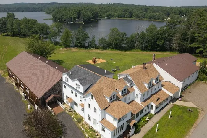 Lake Shore Farm Inn 4