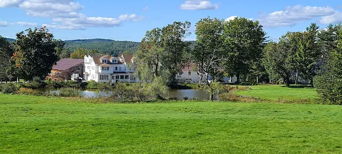 Lake Shore Farm Inn 4