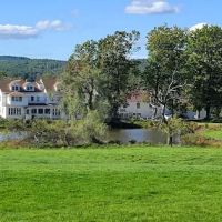 Lake Shore Farm Inn ico