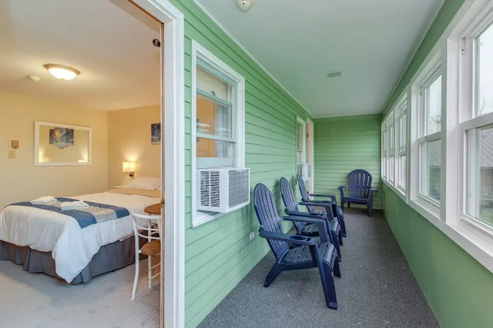 Lake Shore Farm Inn 4