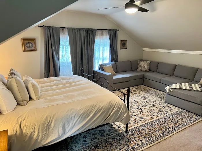 Independence Inn 4