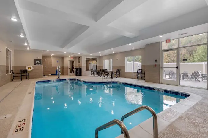 Best Western Plus Rumford Falls 5