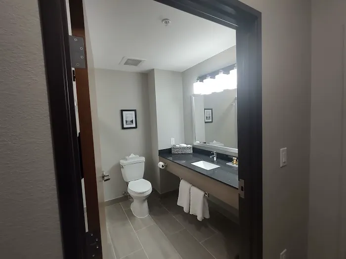 Best Western Plus Rumford Falls 5