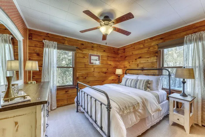 The Hidden Gem Cabin 4