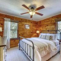 The Hidden Gem Cabin ico