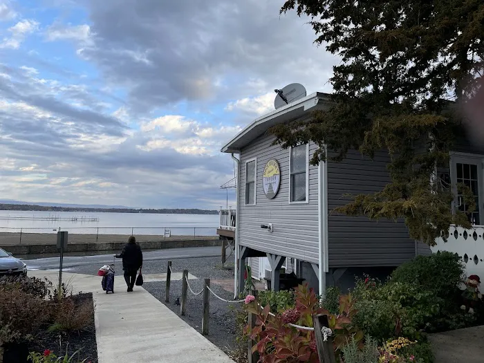 The Nest on Saratoga Lake 4
