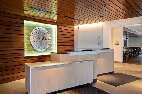 Fairfield Inn & Suites Plymouth 4