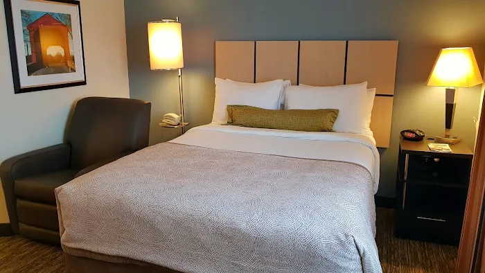 Sonesta Simply Suites Boston Braintree 4