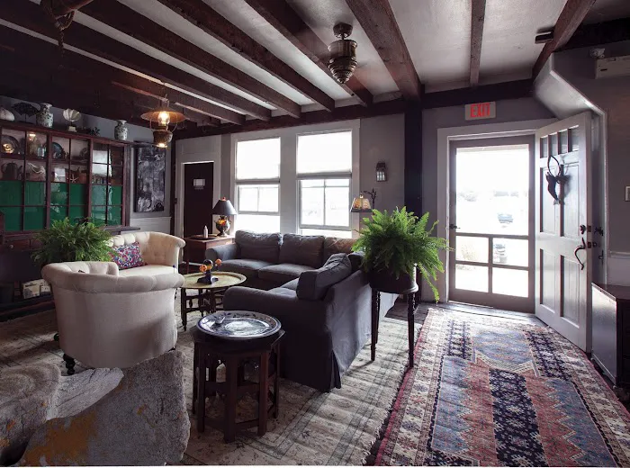 The Paquachuck Inn 5