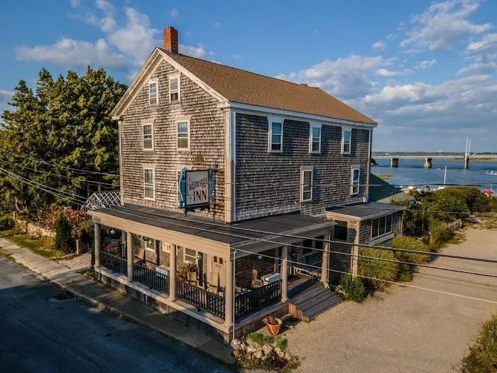 The Paquachuck Inn 5