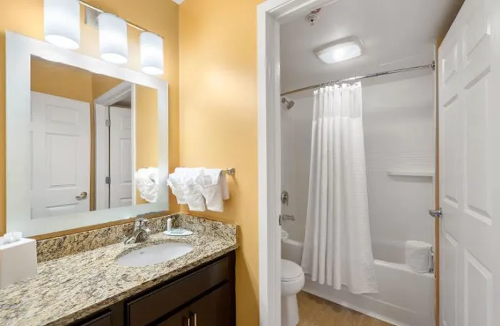 Residences at Tewksbury 5