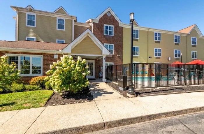 Residences at Tewksbury 5