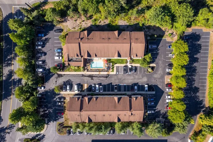 Residences at Tewksbury 5