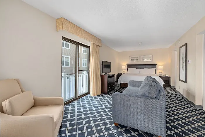 Residences at Daniel Webster 5