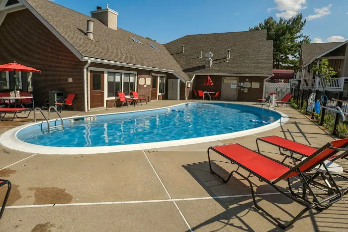 Residences at Daniel Webster 5