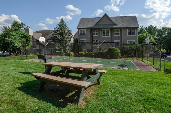 Residences at Daniel Webster 5