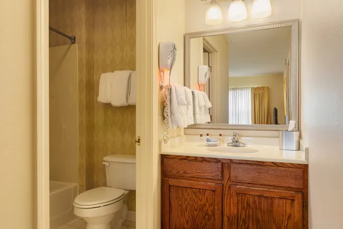 Residences at Daniel Webster 5