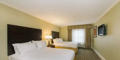 Holiday Inn Express & Suites Merrimack by IHG