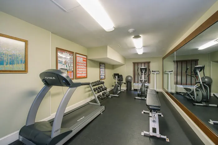 Holiday Inn Express & Suites Merrimack by IHG 4