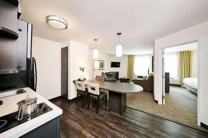 Sonesta Simply Suites Boston Burlington 4