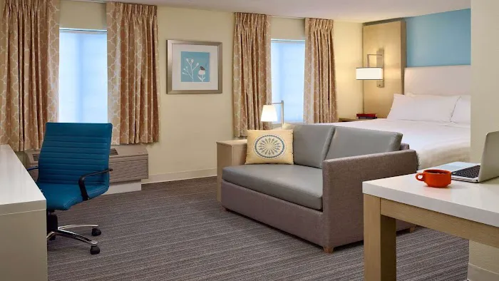 Staybridge Suites Boston - Burlington by IHG 4
