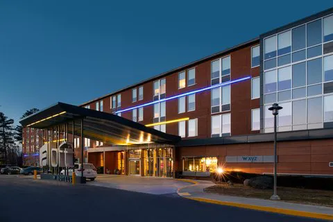 Aloft Lexington 4