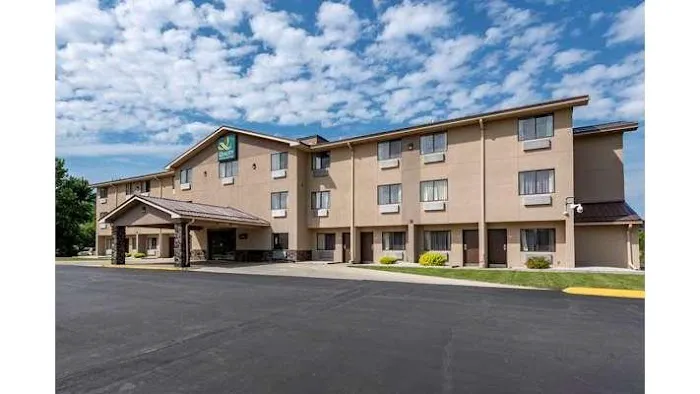 Quality Inn & Suites 4