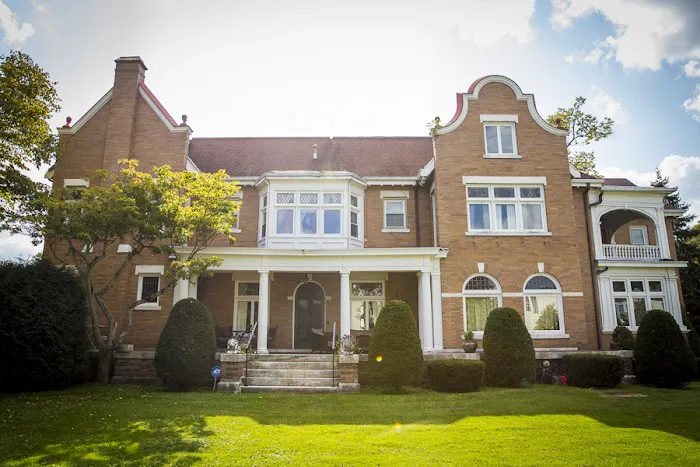 Hazeltine Boutique Hotel 4