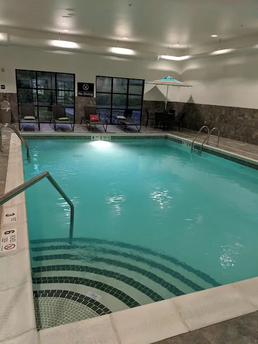 Hampton Inn & Suites Warren 4
