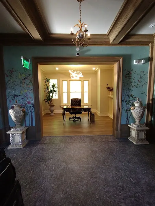 The Edward Hotel 5