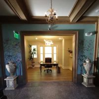 The Edward Hotel ico