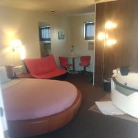 Driftwood Motel ico