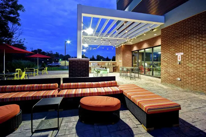 Home2 Suites by Hilton Amherst Buffalo 3