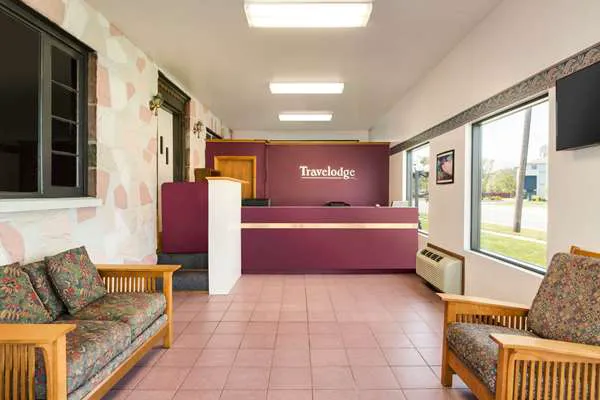 Travelodge by Wyndham Niagara Falls 4