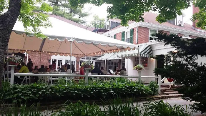 Governor's Inn & Restaurant 4