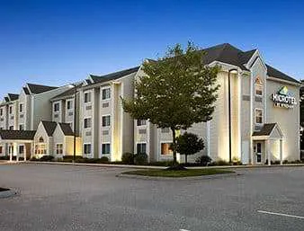 Microtel Inn & Suites by Wyndham Dover 4