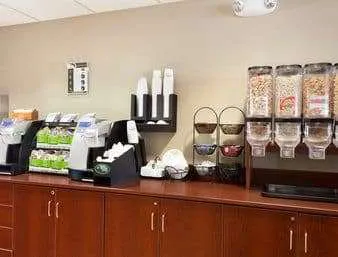 Microtel Inn & Suites by Wyndham Dover 4