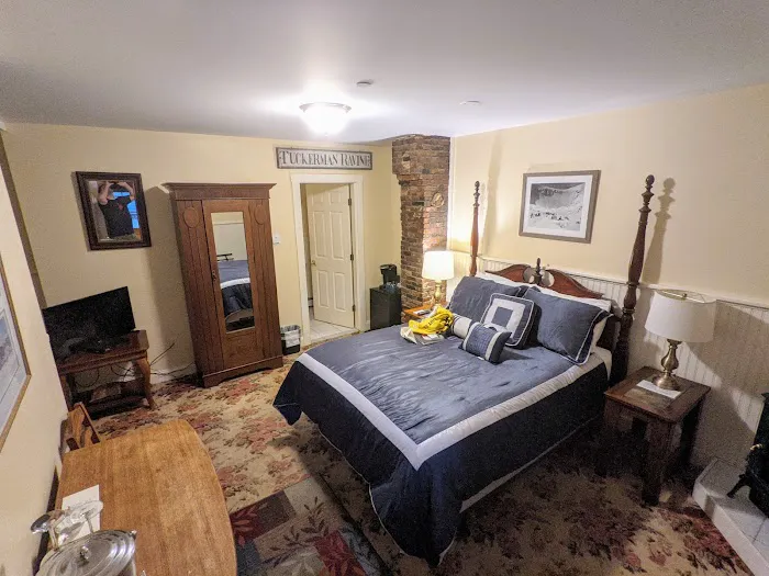 Kearsarge Inn 5