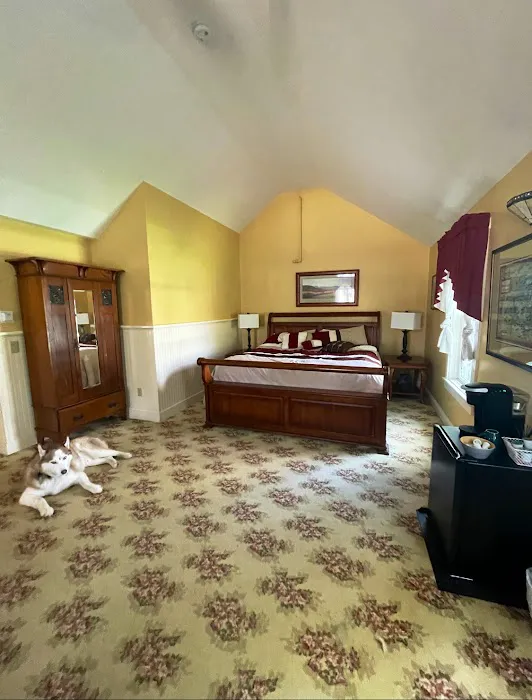Kearsarge Inn 5