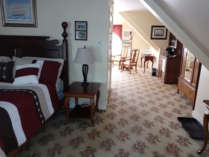 Kearsarge Inn 5