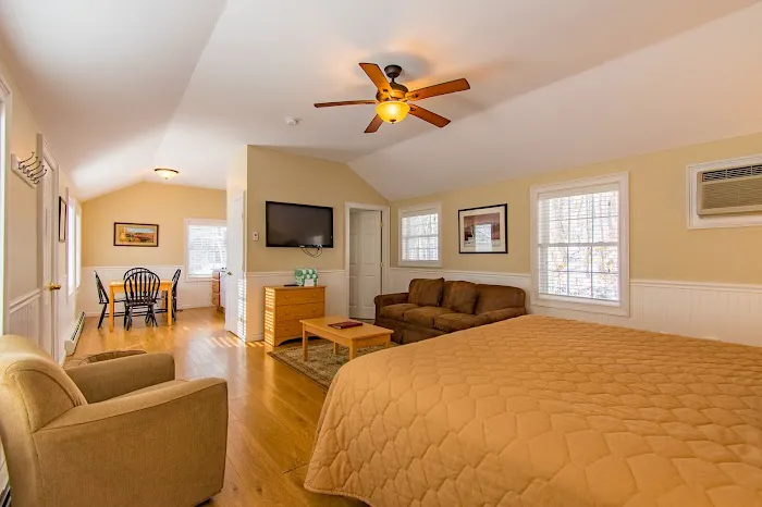 Village Place at Eastern Slope Inn Resort 5