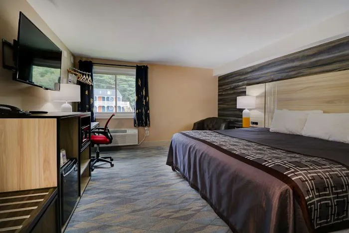 Yankee Clipper Inn, SureStay Collection by Best Western 5